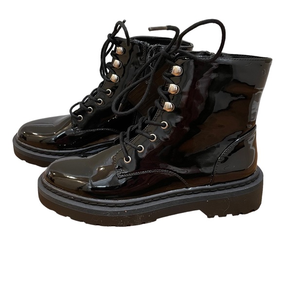 Forever 21 Faux Patent Leather Combat Boots Black Size 5.5 - Picture 2 of 9